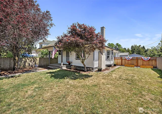 Photo 2 of Single family home for sale at 5419 S Oakes St, Tacoma, WA 98409 | MLS# NWM2541156 | Listing updated on 2026-09-22