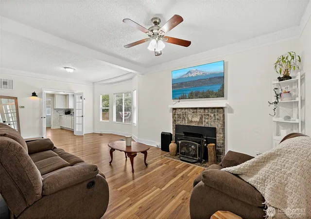 Photo 3 of Single family home for sale at 5419 S Oakes St, Tacoma, WA 98409 | MLS# NWM2541156 | Listing updated on 2026-09-22