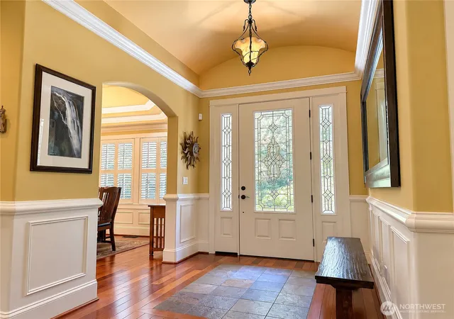 Photo 3 of Single family home for sale at 18210 Homeview Dr, Edmonds, WA 98026 | MLS# NWM2541190 | Listing updated on 2026-09-24