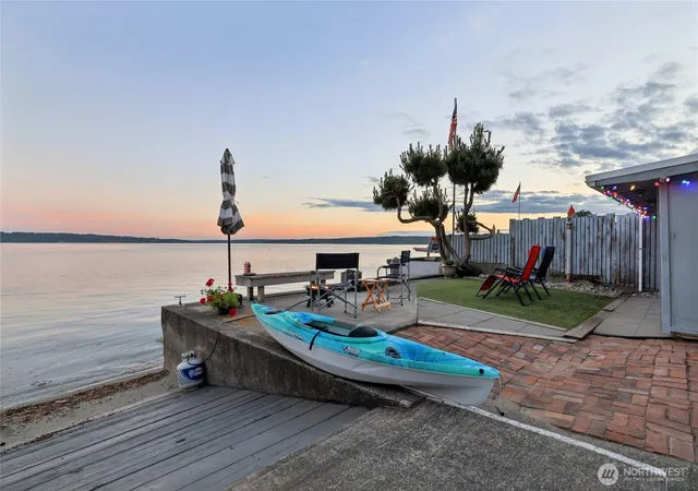 Photo 4 of Single family home for sale at 3134 SW 172nd Street, Burien, WA 98166 | MLS# NWM2541196 | Listing updated on 2026-09-30