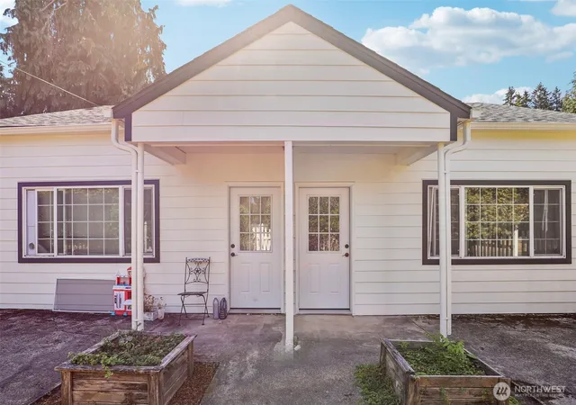 Photo 1 of Multi family home for sale at 18605 Ne Cramer Rd, Battle Ground, WA 98604 | MLS# NWM2541204 | Listing updated on 2026-09-22
