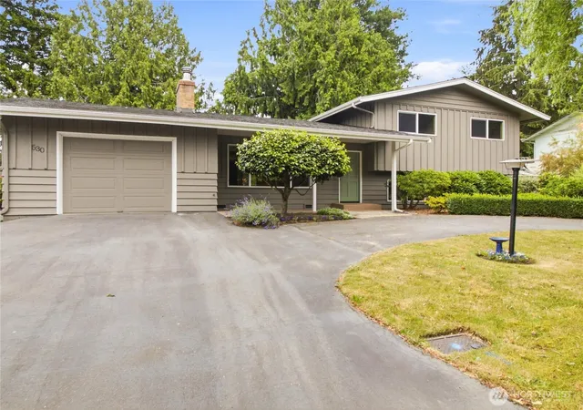 Photo 1 of Single family home for sale at 530 Ne David Dr, Bremerton, WA 98310 | MLS# NWM2541208 | Listing updated on 2026-10-03