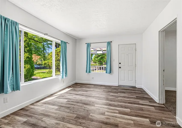 Photo 2 of Single family home for sale at 1821 Nichols Blvd, Longview, WA 98632 | MLS# NWM2541216 | Listing updated on 2026-09-22