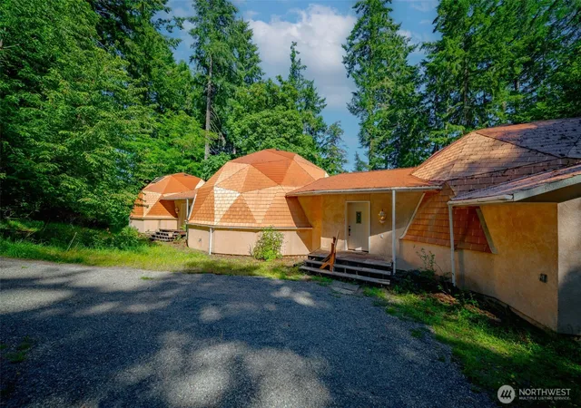 Photo 1 of Sale Pending at 12 Se Oyster Beach Rd, Shelton, WA 98584 | MLS# NWM2541271 | Listing updated on 2026-09-24