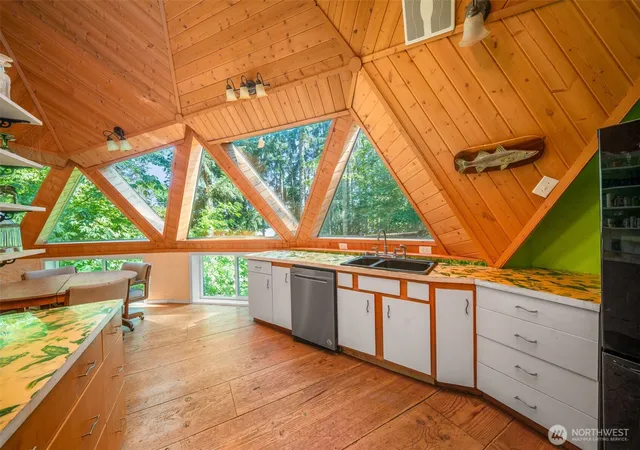 Photo 4 of Sale Pending at 12 SE Oyster Beach Rd, Shelton, WA 98584 | MLS# NWM2541271 | Listing updated on 2026-09-24