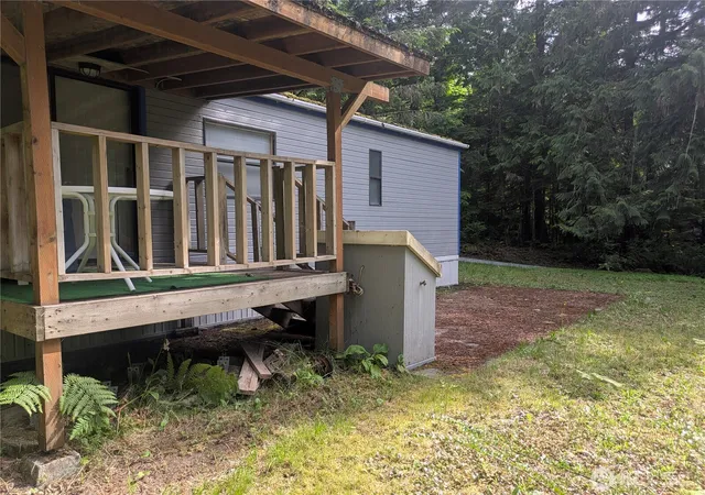 Photo 4 of Manufactured home for sale at 44787 Kachess Trl #2C22, Concrete, WA 98237 | MLS# NWM2541302 | Listing updated on 2026-09-22