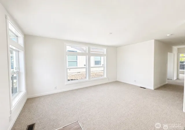 Photo 3 of Manufactured home for sale at 2073 Timber St #35, Enumclaw, WA 98022 | MLS# NWM2541308 | Listing updated on 2026-10-01
