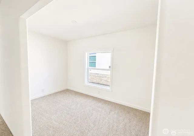 Photo 4 of Manufactured home for sale at 2073 Timber St #35, Enumclaw, WA 98022 | MLS# NWM2541308 | Listing updated on 2026-10-01