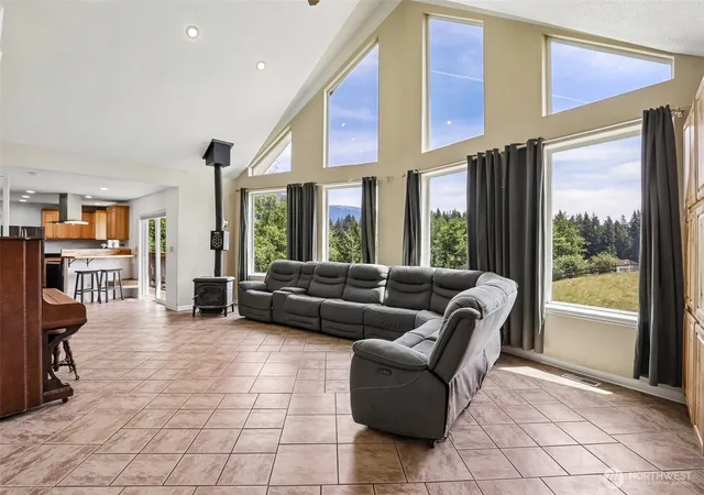 Photo 4 of Single family home for sale at 138 Marian Ln, Ariel, WA 98603 | MLS# NWM2541320 | Listing updated on 2026-09-22