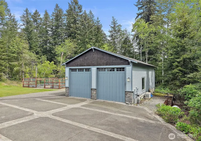 Photo 3 of Sale Pending at 22420 270th Avenue SE, Maple Valley, WA 98038 | MLS# NWM2541322 | Listing updated on 2026-09-25