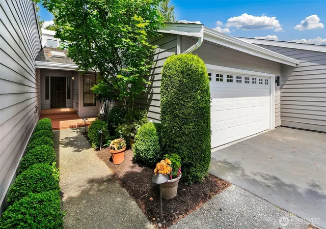 Photo 2 of Sale Pending at 15000 Village Green Dr #27, Mill Creek, WA 98012 | MLS# NWM2541325 | Listing updated on 2026-10-01
