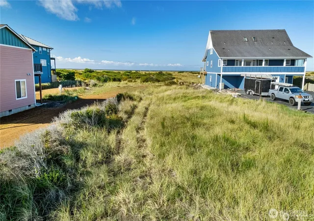 Photo 4 of Land for sale at 1075 Ocean Shrs Blvd SW, Ocean Shores, WA 98569 | MLS# NWM2541336 | Listing updated on 2026-09-22