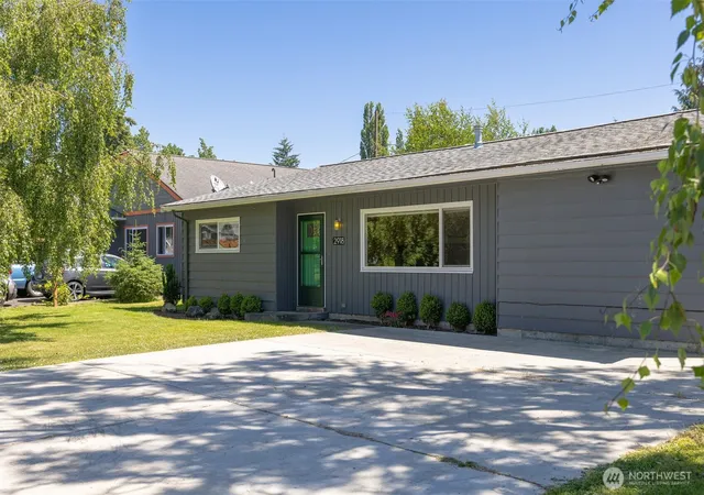 Photo 1 of Sale Pending at 2918 Patton St, Bellingham, WA 98225 | MLS# NWM2541349 | Listing updated on 2026-09-25