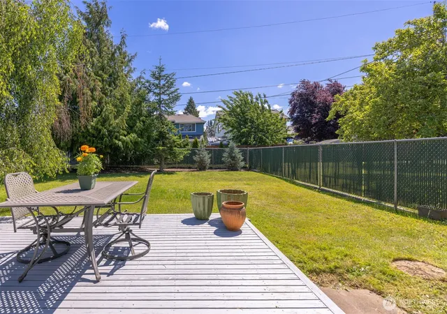 Photo 4 of Sale Pending at 2918 Patton St, Bellingham, WA 98225 | MLS# NWM2541349 | Listing updated on 2026-09-25