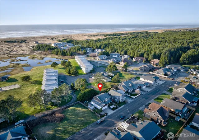 Photo 3 of Sale Pending at 2705 N Sea Crst Ave, Long Beach, WA 98631 | MLS# NWM2541356 | Listing updated on 2026-10-01