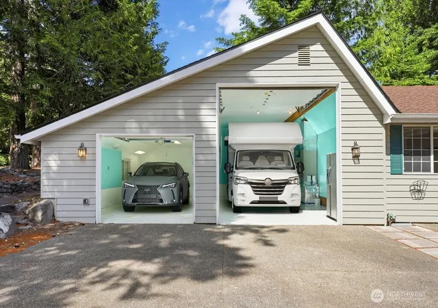 Photo 3 of Single family home for sale at 400 E Old Ranch Rd, Allyn, WA 98524 | MLS# NWM2541405 | Listing updated on 2026-09-22