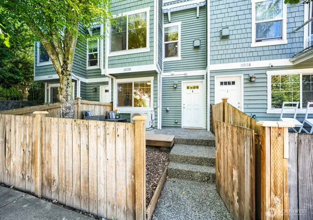 Photo 2 of Townhouse for sale at 11212 Greenwood Ave N #B, Seattle, WA 98133 | MLS# NWM2541437 | Listing updated on 2026-09-25