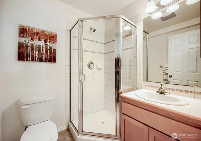 Photo 4 of Townhouse for sale at 11212 Greenwood Ave N #B, Seattle, WA 98133 | MLS# NWM2541437 | Listing updated on 2026-09-25
