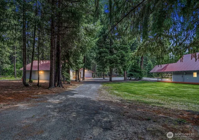 Photo 4 of Single family home for sale at 2605 Larch Dr, Leavenworth, WA 98826 | MLS# NWM2541493 | Listing updated on 2026-09-25