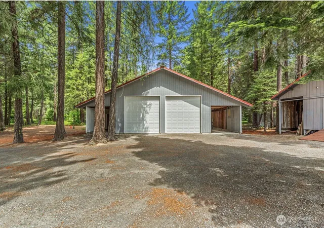 Photo 3 of Single family home for sale at 2605 Larch Dr, Leavenworth, WA 98826 | MLS# NWM2541493 | Listing updated on 2026-09-25