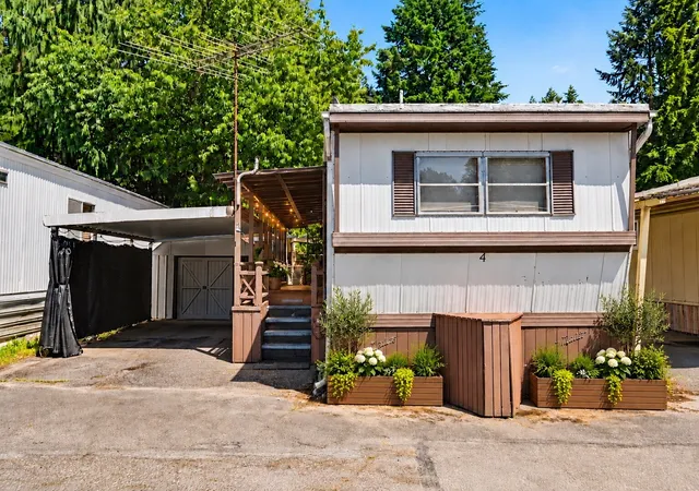 Photo 2 of Manufactured home for sale at 10515 Woodinville Dr #4, Bothell, WA 98011 | MLS# NWM2541577 | Listing updated on 2026-10-23