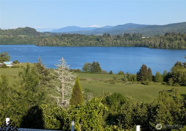 Photo 4 of Single family home for sale at 124 E Zola Dr, Cinebar, WA 98533 | MLS# NWM2541579 | Listing updated on 2026-09-22