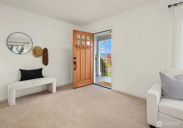 Photo 3 of Sale Pending at 5810 Commercial Ave, Everett, WA 98203 | MLS# NWM2541594 | Listing updated on 2026-09-25