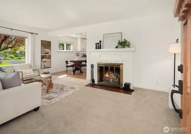 Photo 4 of Sale Pending at 5810 Commercial Ave, Everett, WA 98203 | MLS# NWM2541594 | Listing updated on 2026-09-25