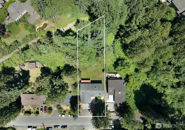 Photo 3 of Single family home for sale at 1226 Ne Ballinger Pl, Shoreline, WA 98155 | MLS# NWM2541607 | Listing updated on 2026-09-22