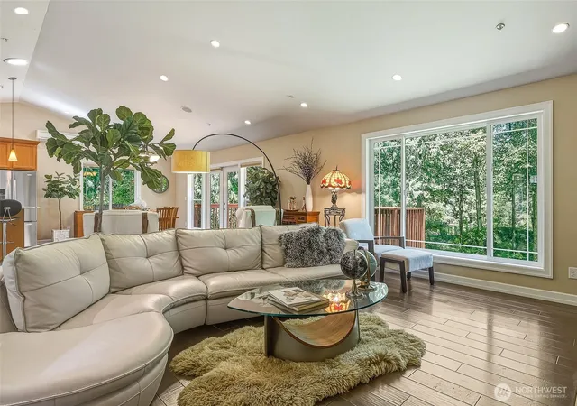 Photo 4 of Single family home for sale at 1226 NE Ballinger Pl, Shoreline, WA 98155 | MLS# NWM2541607 | Listing updated on 2026-09-22