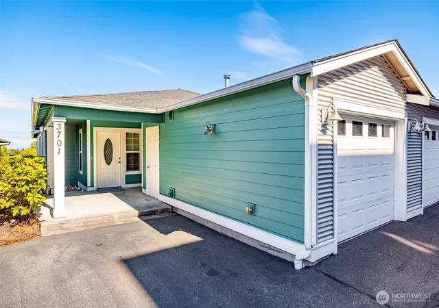 Photo 1 of Single family home for sale at 3701 Portage Ln, Anacortes, WA 98221 | MLS# NWM2541612 | Listing updated on 2026-09-23