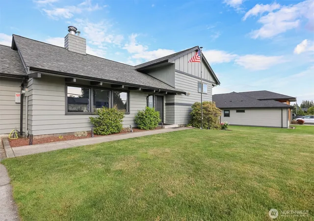 Photo 3 of Single family home for sale at 8808 Line Rd, Lynden, WA 98264 | MLS# NWM2541625 | Listing updated on 2026-10-01