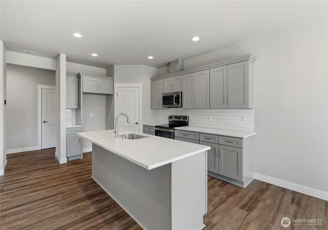 Photo 4 of Single family home for sale at 12902 Yakima Ave S, Tacoma, WA 98444 | MLS# NWM2541648 | Listing updated on 2026-09-22