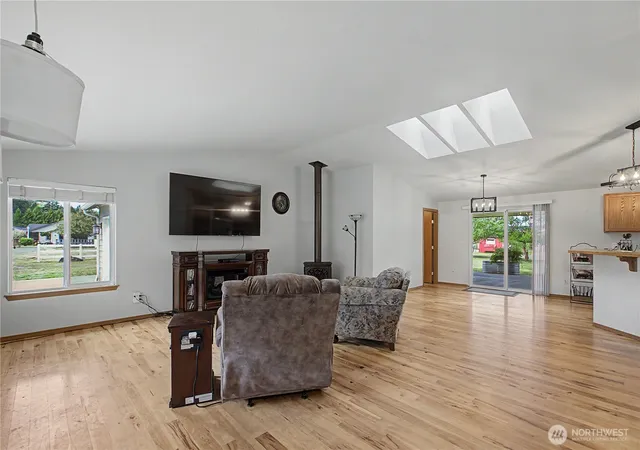 Photo 4 of Single family home for sale at 10548 179th Avenue SW, Rochester, WA 98579 | MLS# NWM2541735 | Listing updated on 2026-09-22