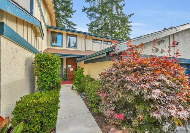 Photo 3 of Townhouse for sale at 31721 47th Lane Sw #C, Federal Way, WA 98023 | MLS# NWM2541736 | Listing updated on 2026-09-29