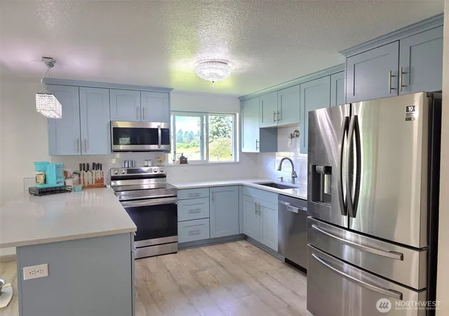 Photo 4 of Single family home for sale at 11916 Fillman Rd SE, Rainier, WA 98576 | MLS# NWM2541741 | Listing updated on 2026-09-22