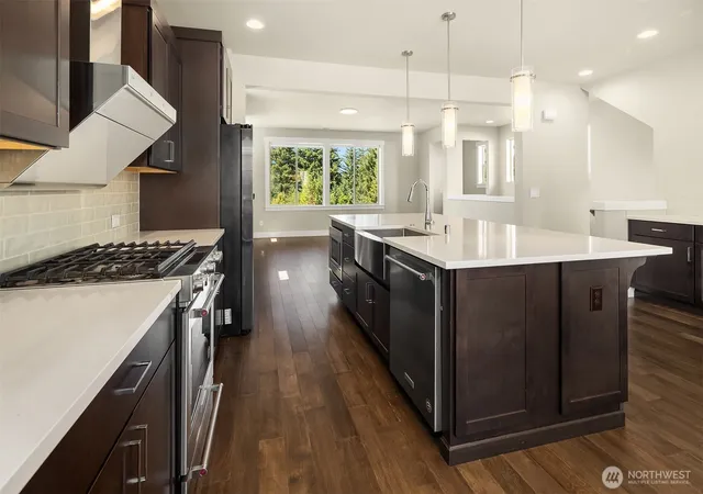 Photo 4 of Townhouse for sale at 14012 12th Place W, Lynnwood, WA 98087 | MLS# NWM2541806 | Listing updated on 2026-09-30