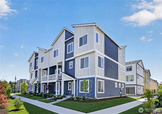 Photo 2 of Townhouse for sale at 34084 Emerald Ridge Ave Se, Black Diamond, WA 98010 | MLS# NWM2541819 | Listing updated on 2026-09-22