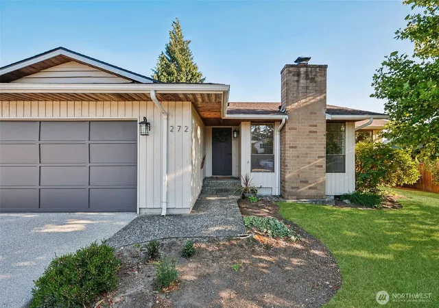 Photo 2 of Single family home for sale at 272 Prestwick Dr, Camano Island, WA 98282 | MLS# NWM2541853 | Listing updated on 2026-09-22