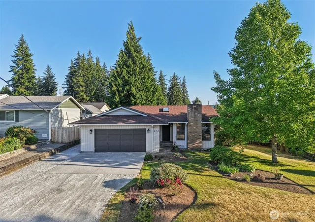 Photo 1 of Single family home for sale at 272 Prestwick Dr, Camano Island, WA 98282 | MLS# NWM2541853 | Listing updated on 2026-09-22