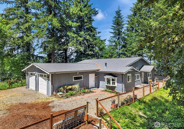 Photo 2 of Single family home for sale at 1302 Sw Bay St, Port Orchard, WA 98366 | MLS# NWM2541892 | Listing updated on 2026-09-25