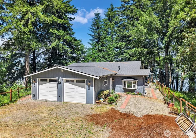Photo 3 of Single family home for sale at 1302 Sw Bay St, Port Orchard, WA 98366 | MLS# NWM2541892 | Listing updated on 2026-09-25