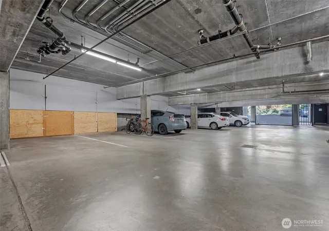 Photo 35 of Contingent at 435 Summit Ave E #402, Seattle, WA 98102 | MLS# NWM2541899 | Listing updated on 2026-10-12