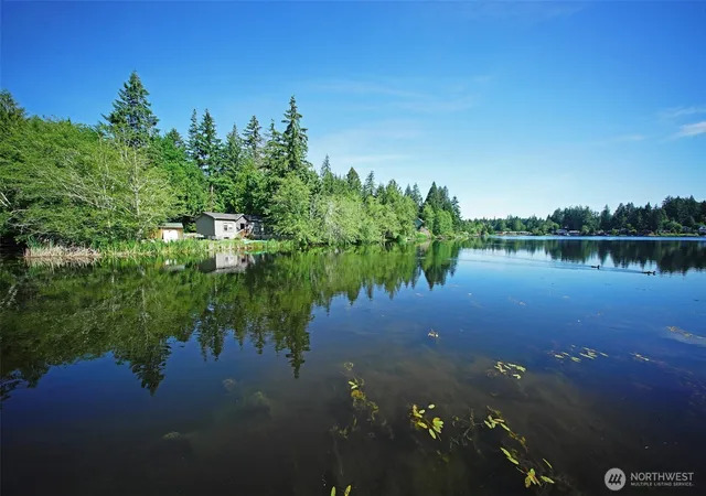Photo 3 of Manufactured home for sale at 1840 SE Crescent Dr, Shelton, WA 98584 | MLS# NWM2541904 | Listing updated on 2026-09-26