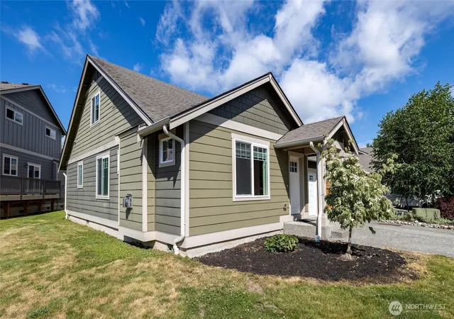 Photo 2 of Single family home for sale at 4325 Larch Ln, Bellingham, WA 98226 | MLS# NWM2541914 | Listing updated on 2026-09-22
