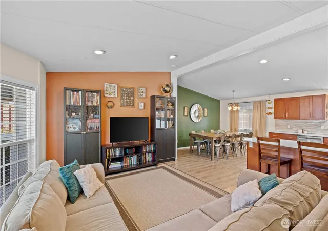 Photo 4 of Manufactured home for sale at 602 29th Street SE #26, Auburn, WA 98002 | MLS# NWM2541963 | Listing updated on 2026-09-22