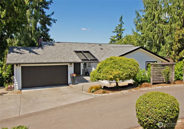 Photo 1 of Single family home for sale at 4935 116th Place Se, Bellevue, WA 98006 | MLS# NWM2541966 | Listing updated on 2026-10-01
