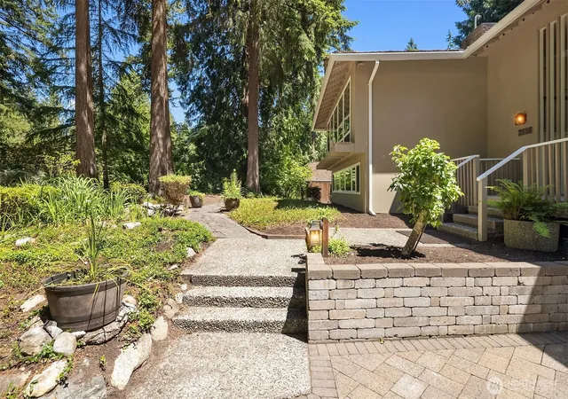 Photo 3 of Single family home for sale at 2119 Sahalee Dr W, Sammamish, WA 98074 | MLS# NWM2542028 | Listing updated on 2026-09-22