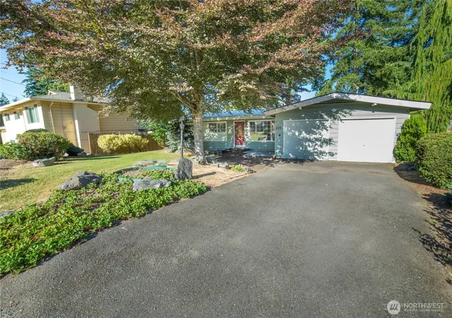 Photo 3 of Single family home for sale at 2500 167th Place Ne, Bellevue, WA 98008 | MLS# NWM2542044 | Listing updated on 2026-09-22