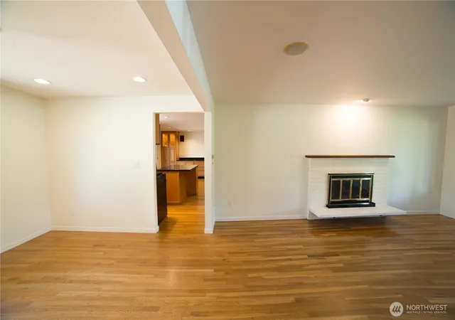 Photo 4 of Single family home for sale at 2500 167th Place NE, Bellevue, WA 98008 | MLS# NWM2542044 | Listing updated on 2026-09-22